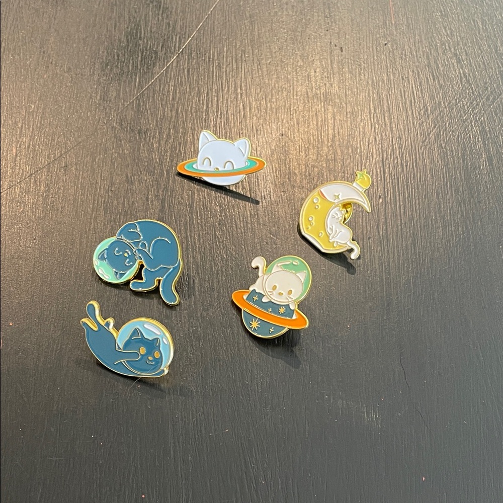 Space Cats pin set